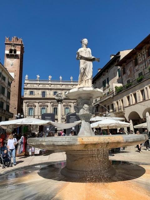 Residenza Cappello18 Lägenhet Verona Exteriör bild